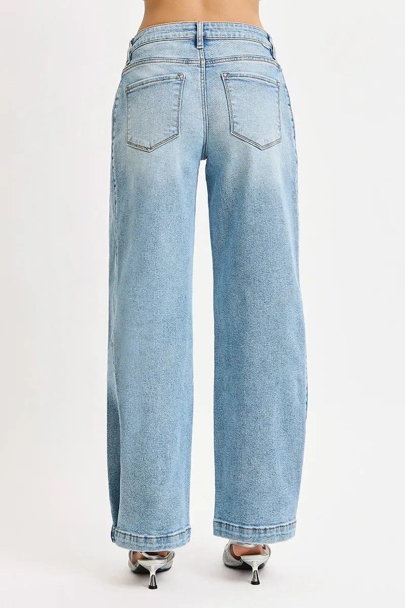 Back view of wide barrel jeans – Imperio by Johana